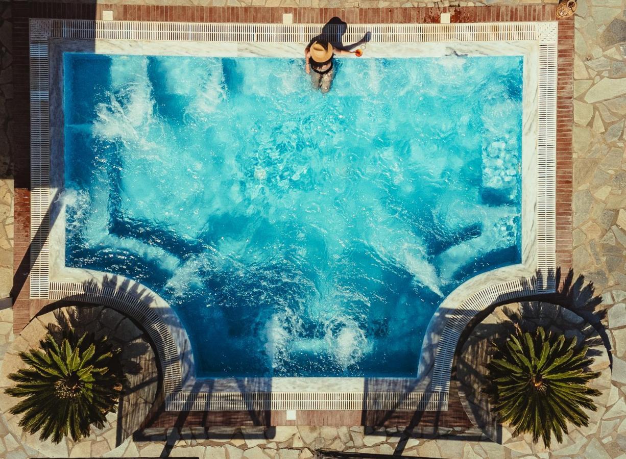 Blue Bay Hotel Μπατσί Εξωτερικό φωτογραφία